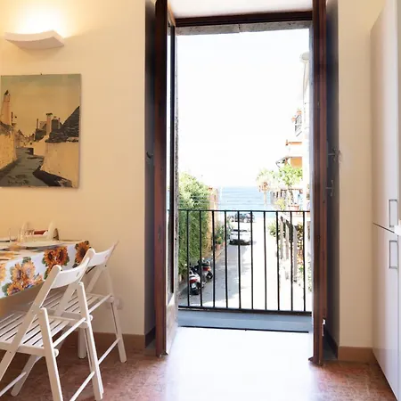 Apartment Live & Dream Lipari Bilocale 1 Piano Scilla